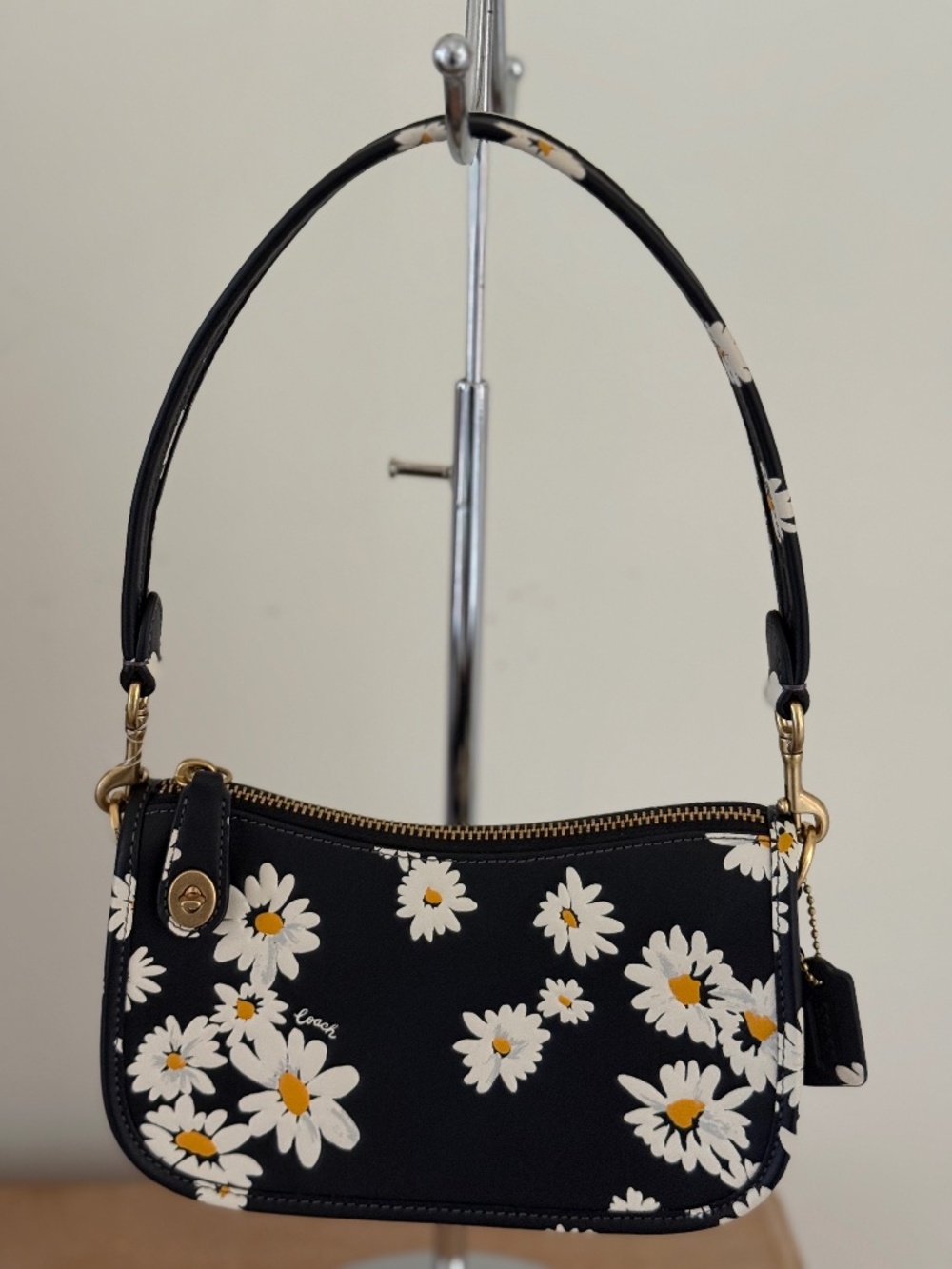 Coach CR509 Leather Swinger 20 Shoulder Bag Daisy Print NWOT